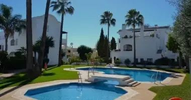 Wohnung 2 Schlafzimmer in Estepona, Spanien