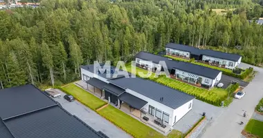 Maison 3 chambres dans Lempaeaelae, Finlande