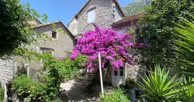 Haus 3 Schlafzimmer in Perast, Montenegro