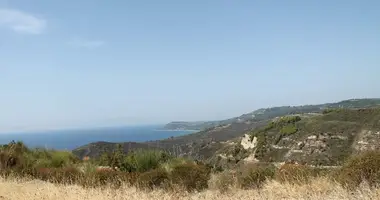 Участок земли в Неа-Скиони, Греция