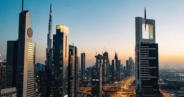 Mieszkanie 3 pokoi w Dubaj, Emiraty Arabskie