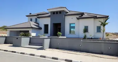 4 bedroom house in Moni, Cyprus
