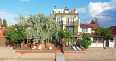 Commercial property 950 m² in Zatoka, Ukraine