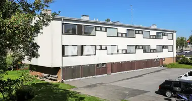 2 bedroom apartment in Jaervenpaeae, Finland