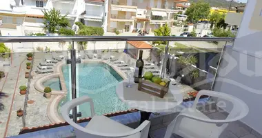 Hôtel 2 000 m² dans Pefkochori, Grèce