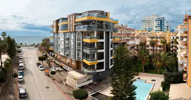 2 bedroom apartment in Mahmutlar, Turkey