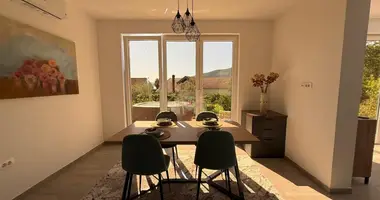 Apartamento 3 habitaciones en Montenegro