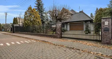 4 room house in Duchnice, Poland