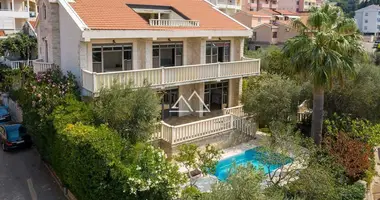 Villa  mit Parkplatz, mit Terrasse, mit Garten in Petrovac, Montenegro