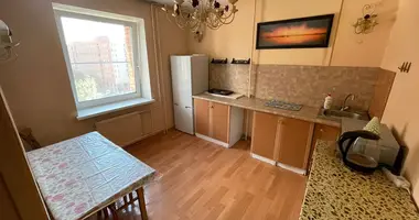 Apartamento 1 habitación con Amueblado, con Internet, con Frigorífico en okrug Piskarevka, Rusia