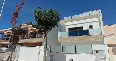 Вилла 4 комнаты  с балконом, с кондиционером, с парковка в San Pedro del Pinatar, Испания