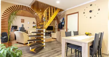 5 room house in Tolna, Hungary