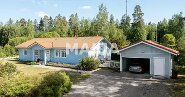 Casa 6 habitaciones en Askola, Finlandia