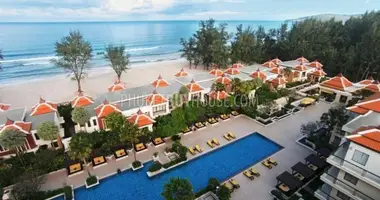 Condo 3 bedrooms in Phuket, Thailand