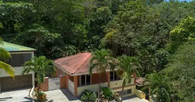 Кондо в Roatan, Гондурас