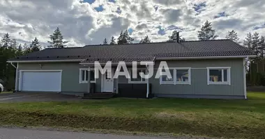 Haus 6 Zimmer in Kouvolan seutukunta, Finnland