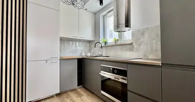 Wohnung 3 zimmer in Warschau, Polen