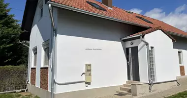 4 room house in Bicserd, Hungary