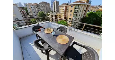 Wohnung 3 Schlafzimmer mit Balkon, mit Aufzug, mit Sicherheitsüberwachungssystem in Atasehir, Türkei