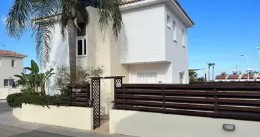 Villa 3 bedrooms in Paralimni, Cyprus