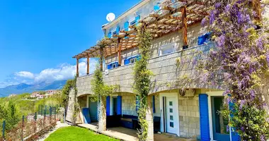 Villa 4 chambres avec Meublesd, avec Vue sur la mer, avec Piscine dans Rijeka-Rezevici, Monténégro