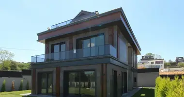 5 bedroom house in Arnavutkoy, Turkey