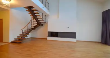 Apartamento 5 habitaciones en Jelgava, Letonia