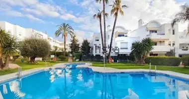 Wohnung 2 Schlafzimmer in Estepona, Spanien