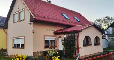 6 room house in Szantod, Hungary