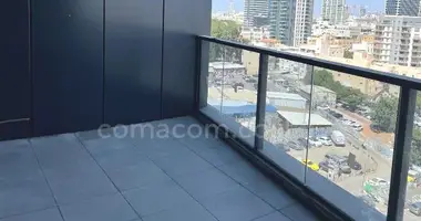 4 room apartment in Tel Aviv-Yafo, Israel