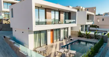 3 bedroom house in Chloraka, Cyprus