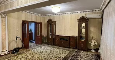 Квартира 5 комнат в Ханабад, Узбекистан