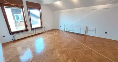 Apartamento 4 habitaciones en Zagreb, Croacia