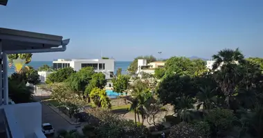 Townhouse 6 bedrooms in Pattaya, Thailand