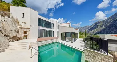 Villa 6 habitaciones con Aire acondicionado, con Vistas al mar en Kotor, Montenegro