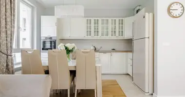 Apartamento 3 habitaciones en Varsovia, Polonia