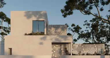 4 bedroom house in Pervolia, Cyprus