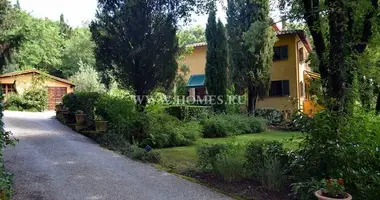 Villa 5 bedrooms with Air conditioner, with Garden, with private pool in Siena, Italy