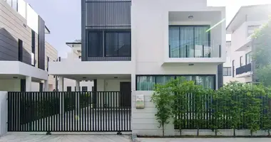 Villa 4 zimmer mit Doppelt verglaste Fenster, mit Möbliert, mit Klimaanlage in Phuket, Thailand