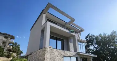 Casa 3 habitaciones en Tivat, Montenegro