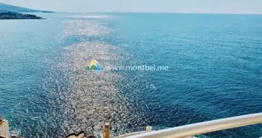 2 bedroom apartment in Dobra Voda, Montenegro