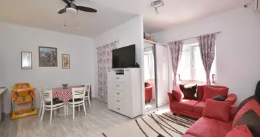 Квартира 3 спальни в Херцег-Нови, Черногория