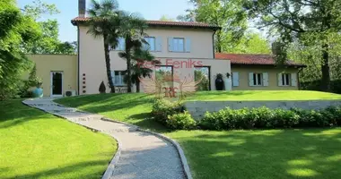 Villa 6 habitaciones en Agrate Conturbia, Italia