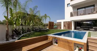 4 bedroom house in Germasogeia, Cyprus