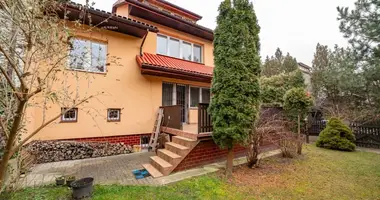 4 bedroom house in Warsaw, Poland