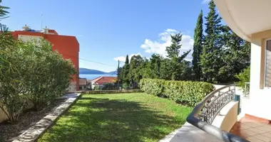 Apartamento 2 habitaciones en Tivat, Montenegro