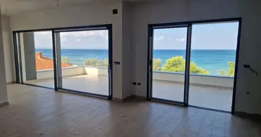 Mieszkanie 3 pokoi w Zaton, Chorwacja