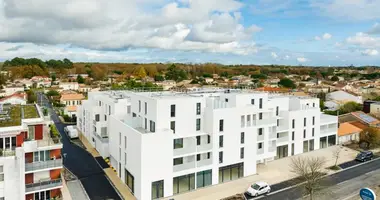 2 bedroom apartment in Metropolitan France, France
