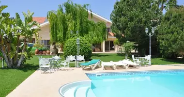 Villa 7 Zimmer mit Meerblick, mit Schwimmbad, mit Erste Küstenlinie in Gemeinde Germasogeia, Cyprus