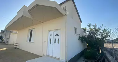 Villa 4 habitaciones en Rashbull, Albania
